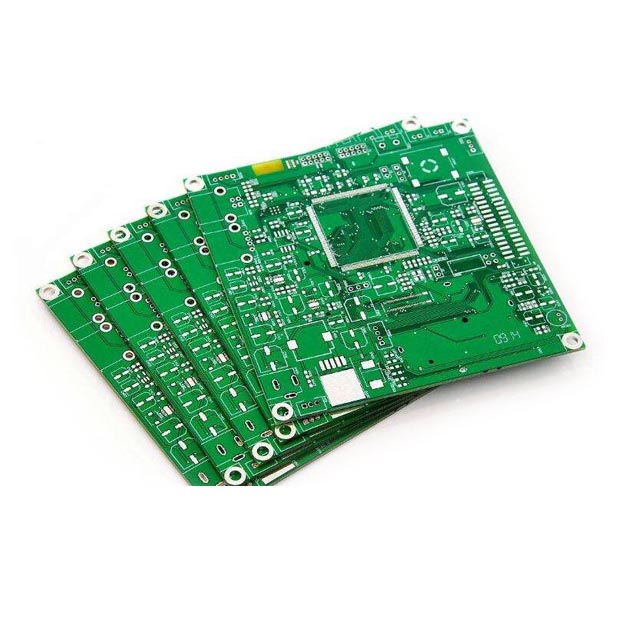 通常のPCBと比較して、多層剛体PCBの優れた利点は何ですか？